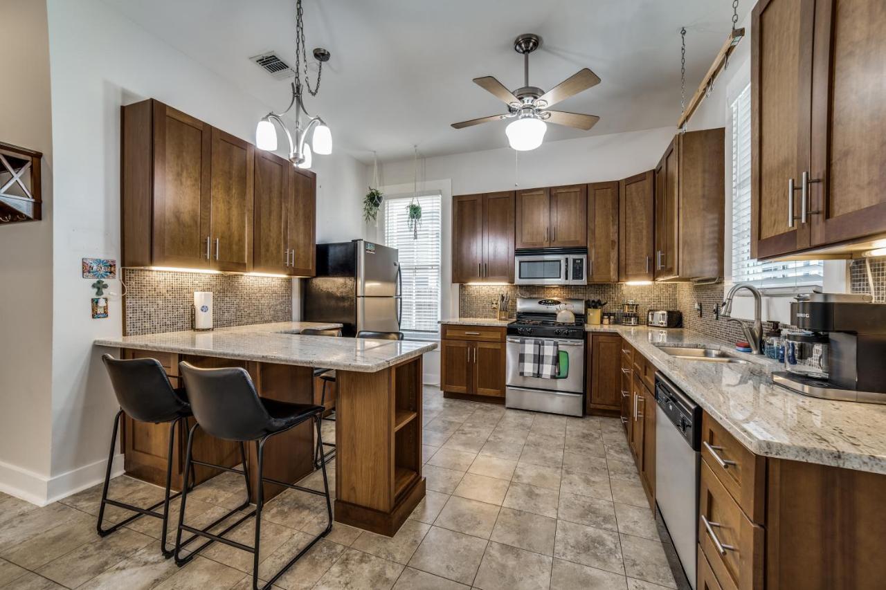 Downtown Historic 2Bdrm, Walk To Riverwalk, Alamo; Beautifully Renovated! San Antonio Extérieur photo