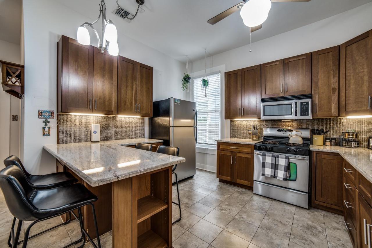 Downtown Historic 2Bdrm, Walk To Riverwalk, Alamo; Beautifully Renovated! San Antonio Extérieur photo