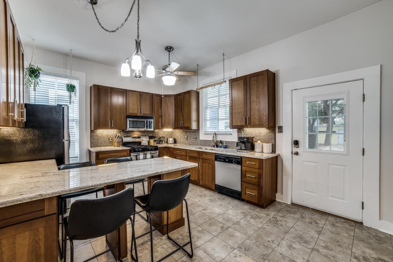 Downtown Historic 2Bdrm, Walk To Riverwalk, Alamo; Beautifully Renovated! San Antonio Extérieur photo