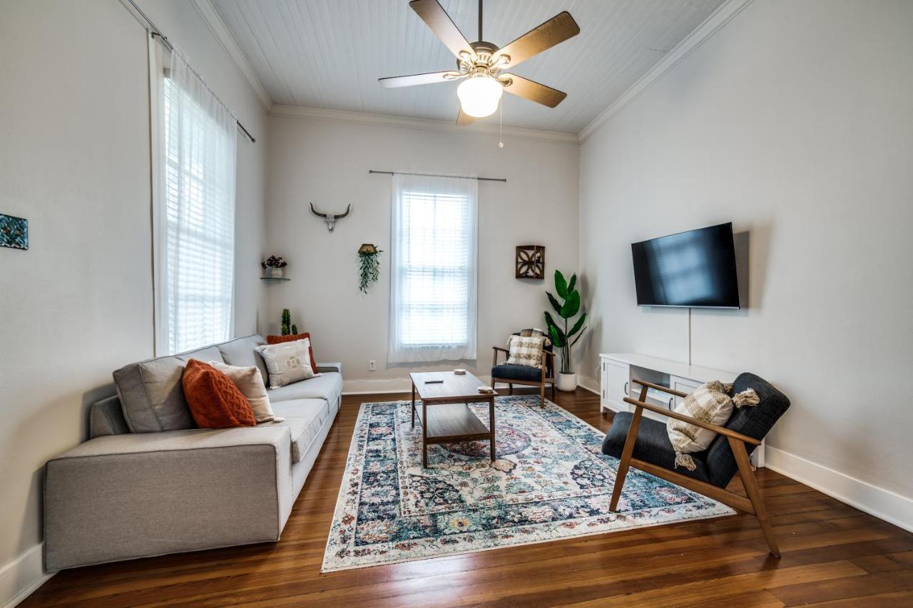 Downtown Historic 2Bdrm, Walk To Riverwalk, Alamo; Beautifully Renovated! San Antonio Extérieur photo