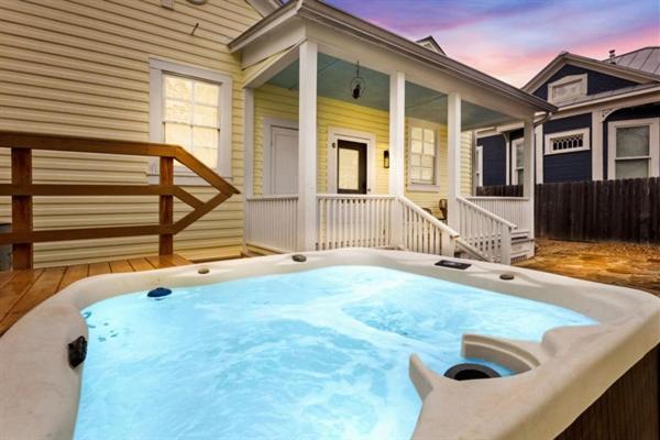 Downtown Historic 2Bdrm, Walk To Riverwalk, Alamo; Beautifully Renovated! San Antonio Extérieur photo